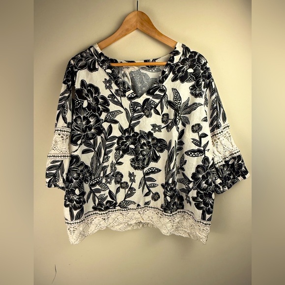 Christian Siriano Linen Blend V-Neck Crochet Lace Boho Floral Blouse Size 1X - Picture 2 of 11